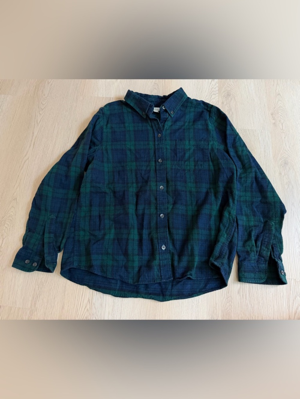 L.L. Bean Women's Plaid Long-Sleeve Button-Down Shirt size L Pet Green/blue